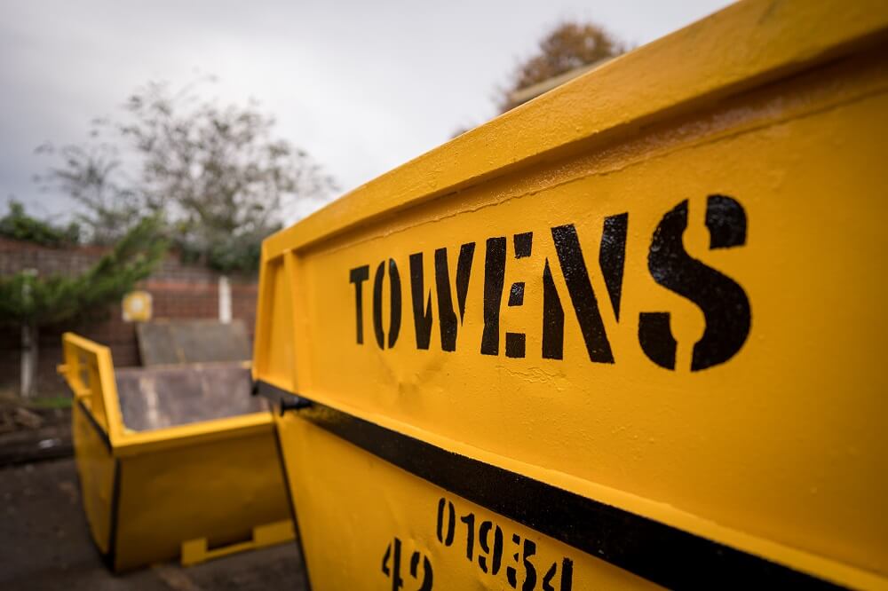Low cost skip hire in the North East starting at €120 Euro - Skip Hire